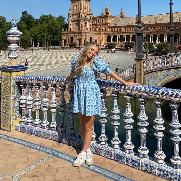 Meet your Posher, Hannah - Picture 1 of 1